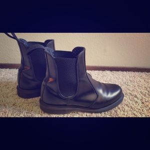 Dr. Marten Chelsea Flora Boots